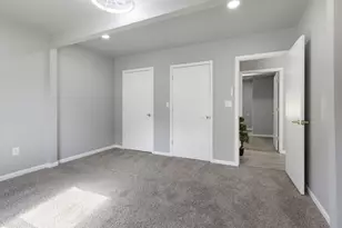 1181 Porter St, Gary, IN 46406 - Photo 20