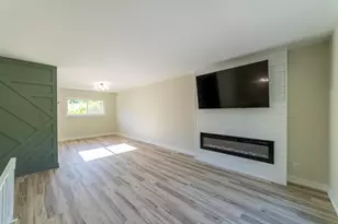 367 Chestnut St, Michigan City, IN 46360 - Photo 6