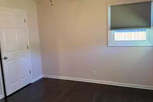 3412 W 78th Pl, Merrillville, IN 46410 - Photo 14