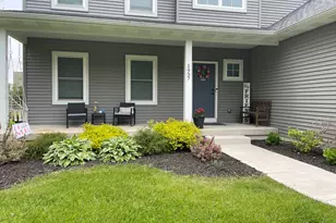 1957 Hickory Dr, Hobart, IN 46342 - Photo 4