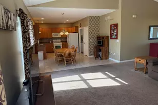 1044 Metz Ct, Hobart, IN 46342 - Photo 10
