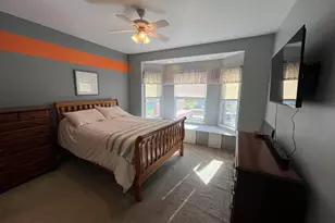 1044 Metz Ct, Hobart, IN 46342 - Photo 24