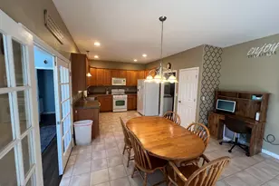 1044 Metz Ct, Hobart, IN 46342 - Photo 12