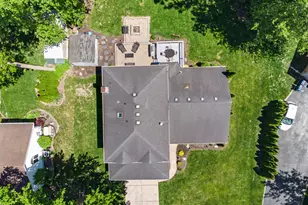 8641 Fairway Dr, Saint John, IN 46373 - Photo 32