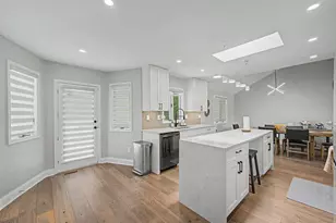 8641 Fairway Dr, Saint John, IN 46373 - Photo 12