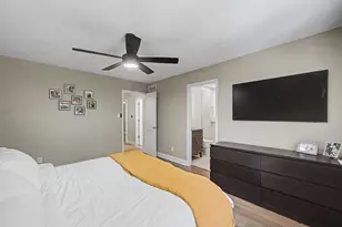8641 Fairway Dr, Saint John, IN 46373 - Photo 14