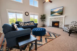 9763 Garden Way, Saint John, IN 46373 - Photo 4