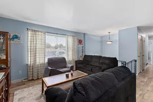 3193 Hickory St, Portage, IN 46368 - Photo 4