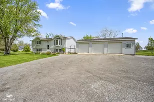 27057 S Woodlawn Ave, Crete, IL 60417 - Photo 2
