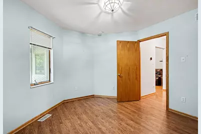 907 E 12th Street, Hobart, IN 46342 - Photo 16