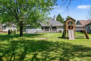 907 E 12th St, Hobart, IN 46342 - Photo 24