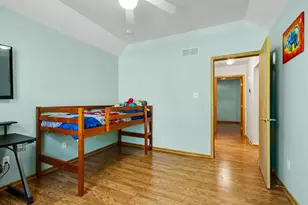 907 E 12th St, Hobart, IN 46342 - Photo 14
