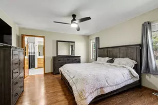 907 E 12th St, Hobart, IN 46342 - Photo 8