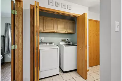 907 E 12th Street, Hobart, IN 46342 - Photo 18