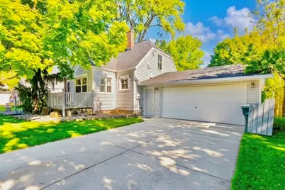 807 Institute Street, Valparaiso, IN 46383 - Photo 4