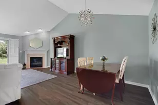 956 Cornwallis Ln, Munster, IN 46321 - Photo 4