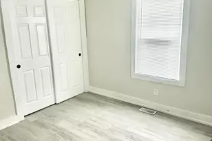 623 N Carroll Ave, Michigan City, IN 46360 - Photo 6