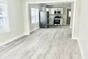 623 N Carroll Ave, Michigan City, IN 46360 - Photo 4