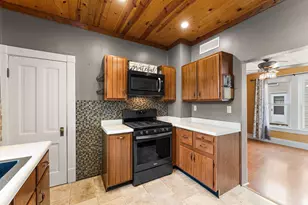 815 Ohio St, La Porte, IN 46350 - Photo 8