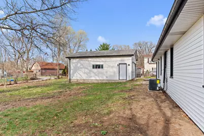 208 E Avenue A, Griffith, IN 46319 - Photo 18