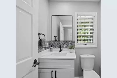 4414 Thornbury Drive E, Valparaiso, IN 46383 - Photo 16