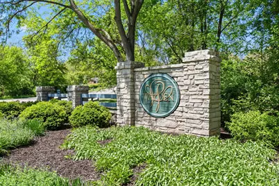 4414 Thornbury Drive E, Valparaiso, IN 46383 - Photo 2