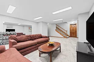 4414 Thornbury Dr E, Valparaiso, IN 46383 - Photo 28
