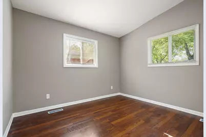 1346 E 50th Court, Gary, IN 46409 - Photo 8