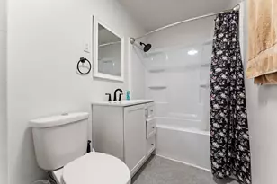 102 S Delaware St, Hobart, IN 46342 - Photo 8