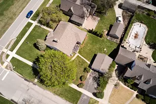 108 Beverly Pl, Munster, IN 46321 - Photo 8