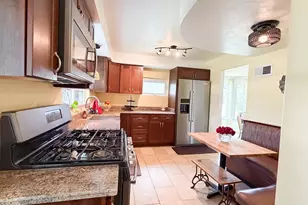 108 Beverly Pl, Munster, IN 46321 - Photo 6
