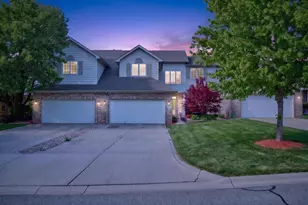 8124 Tuckaway Ct, Crown Point, IN 46307 - Photo 2
