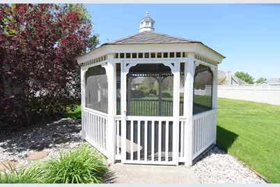 522 Pheasant Run, Rensselaer, IN 47978 - Photo 12