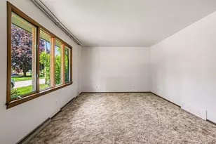 1007 H St, La Porte, IN 46350 - Photo 4