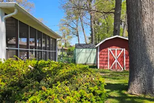 2032 Welnetz Rd, Trail Creek, IN 46360 - Photo 4