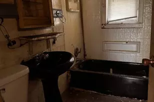 4004 Jackson St, Gary, IN 46408 - Photo 6