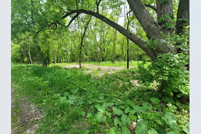 594 W Division Road, Valparaiso, IN 46385 - Photo 2