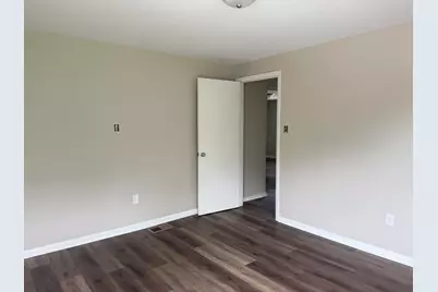 1117 Kosciusko Boulevard #2r, East Chicago, IN 46312 - Photo 8