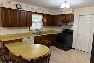 2717 Lois St, Portage, IN 46368 - Photo 4
