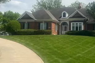 9261 Ruth Ct, Saint John, IN 46373 - Photo 2