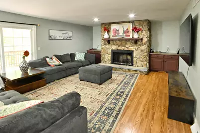 423 Shorewood Court, Valparaiso, IN 46385 - Photo 6