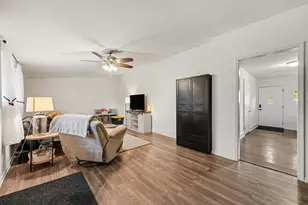835 N Indiana St, Griffith, IN 46319 - Photo 8