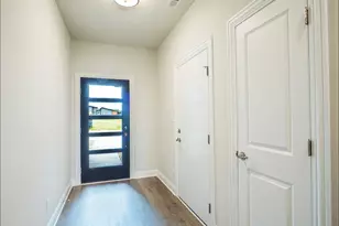214 Sawgrass Dr, Crown Point, IN 46307 - Photo 2