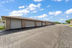 1376 Parke Dr, Crown Point, IN 46307 - Photo 20