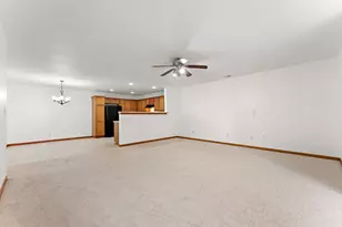1376 Parke Dr, Crown Point, IN 46307 - Photo 2