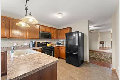 2549 N Lakeshore Drive, Crown Point, IN 46307 - Photo 10