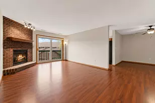 2549 N Lakeshore Dr, Crown Point, IN 46307 - Photo 4