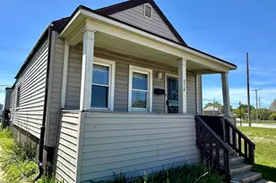 814 Summer St, Hammond, IN 46320 - Photo 2