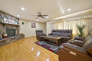 485 Boyd Cir, Michigan City, IN 46360 - Photo 2