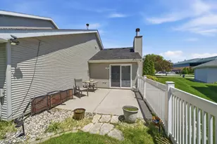 220 Holly Ln, Schererville, IN 46375 - Photo 16